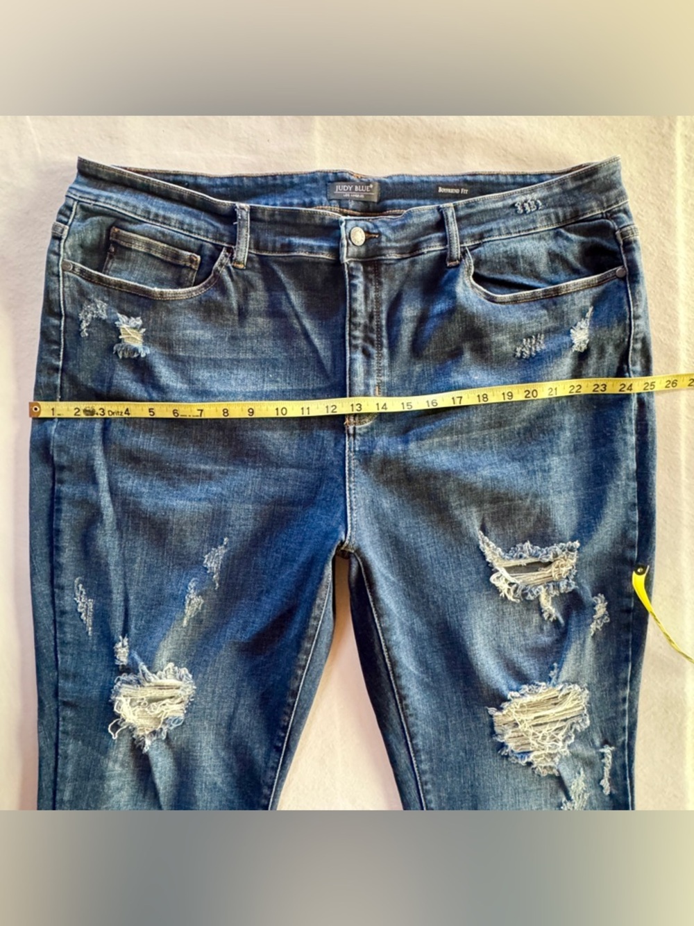 NWOT Judy Blue Distressed Boyfriend Fit Denim Jeans JB82111 (24W) - Picture 8 of 15